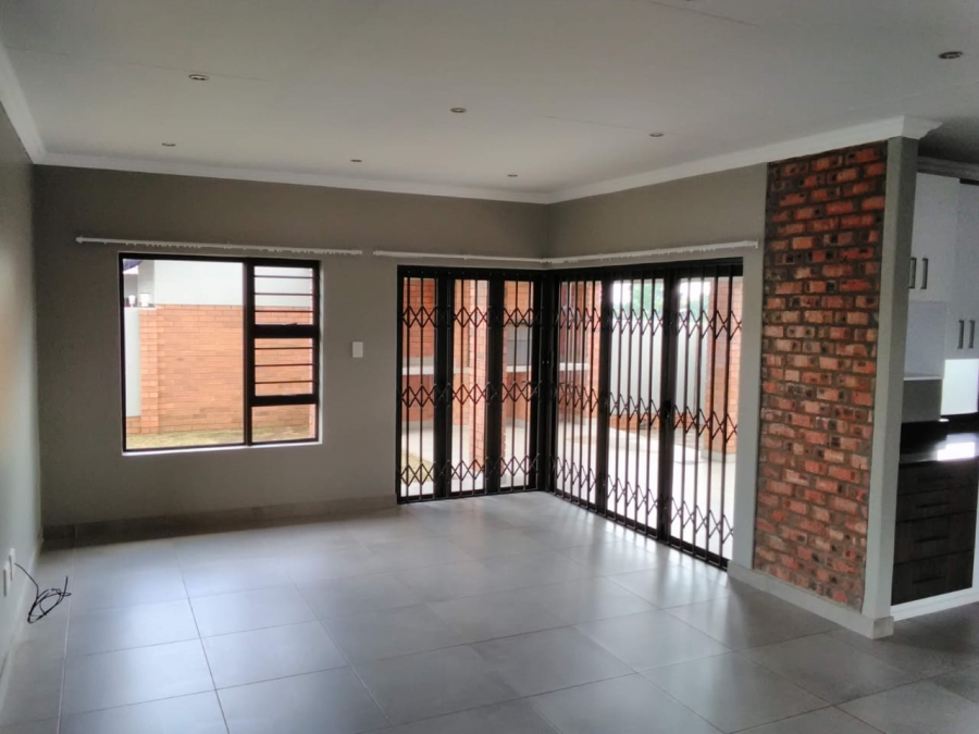 To Let 3 Bedroom Property for Rent in Somerton Estate Free State